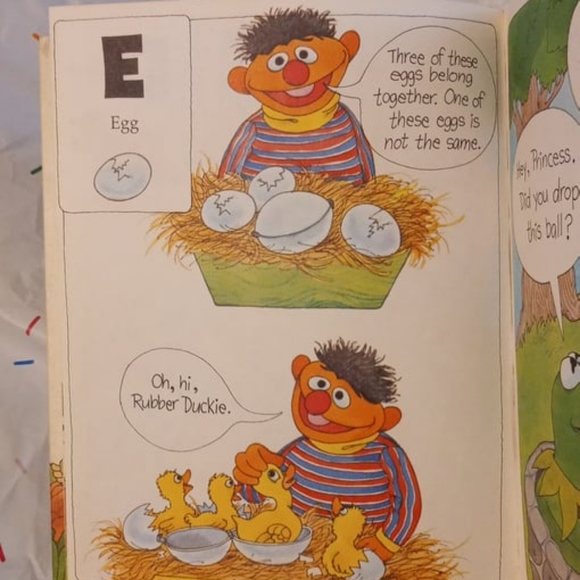 Vintage Sesame Street Storybook Alphabet Book 1980 - Picture 4 of 13